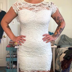 Lace BodyCon Dress